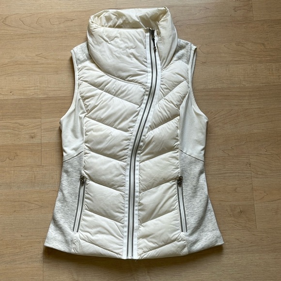 be boundless Jackets & Blazers - Be Boundless White Down Feathers Puffer Vest Reflective Nylon Women’s Small